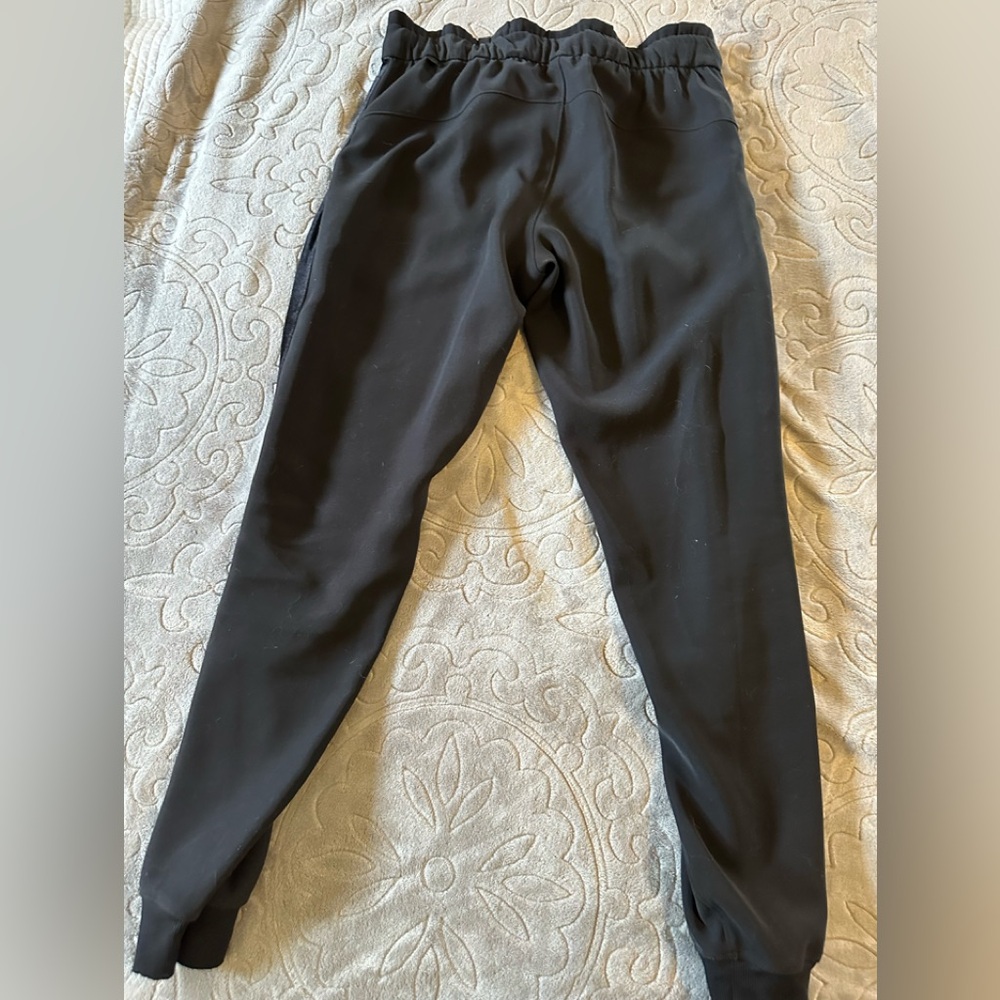 Lululemon On The Fly Jogger W Velvet Trim Size 6 - Picture 2 of 6